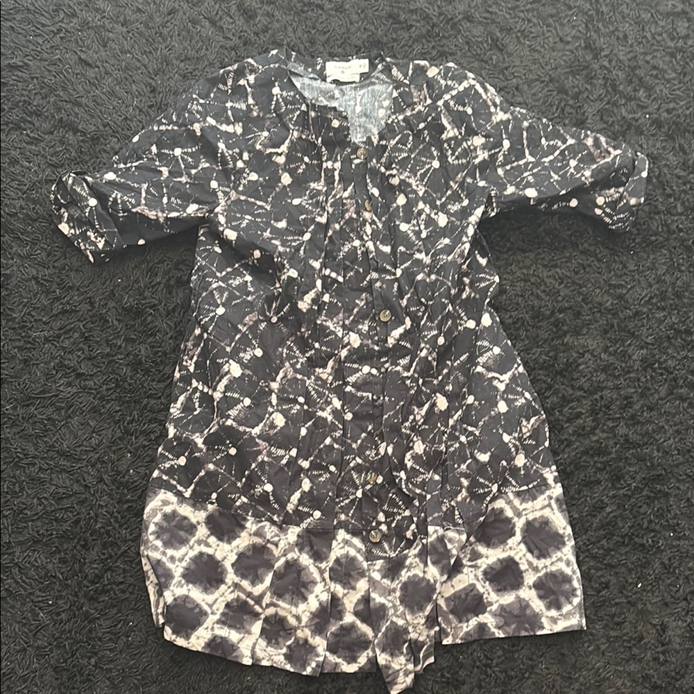Thakoon Black and White V-Neck Cuffed Sleeve Dress